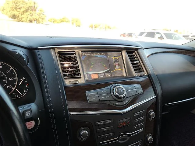 Used 2019 Pearl White Tricoat Nissan SL 4x2 image 17