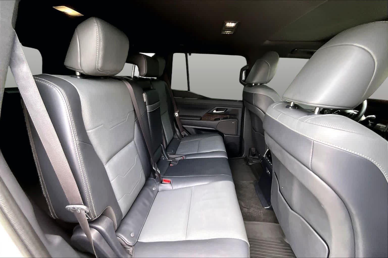 Used 2024 Eminent White Pearl Lexus Luxury image 20
