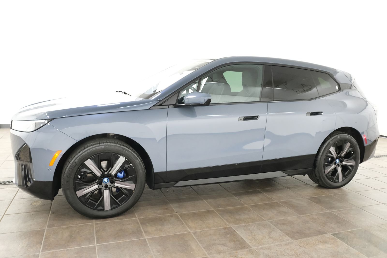 Certified 2024 BMW iX Base with VIN WB523CF07RCN49016 for sale in Elmhurst, IL