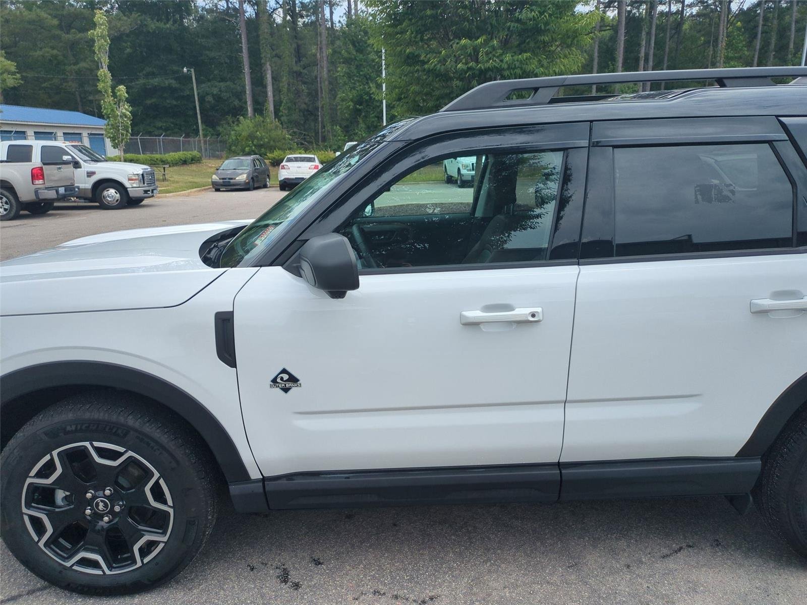 Used 2025 Oxford White Clearcoat Ford Outer Banks image 15