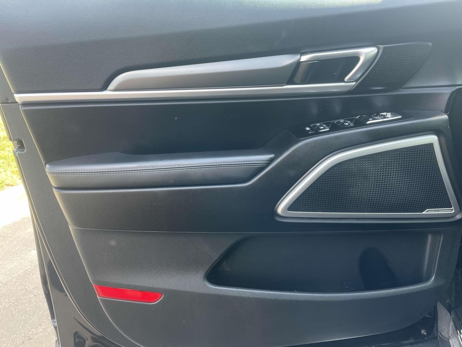 Used 2021 Ebony Black Kia S image 18