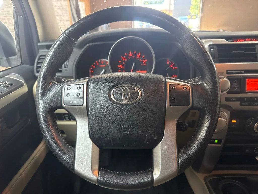 Used 2010 Blizzard Pearl Toyota SR5 image 18