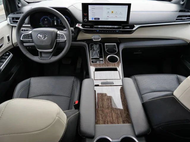 Used 2025 Cypress Toyota Platinum image 13