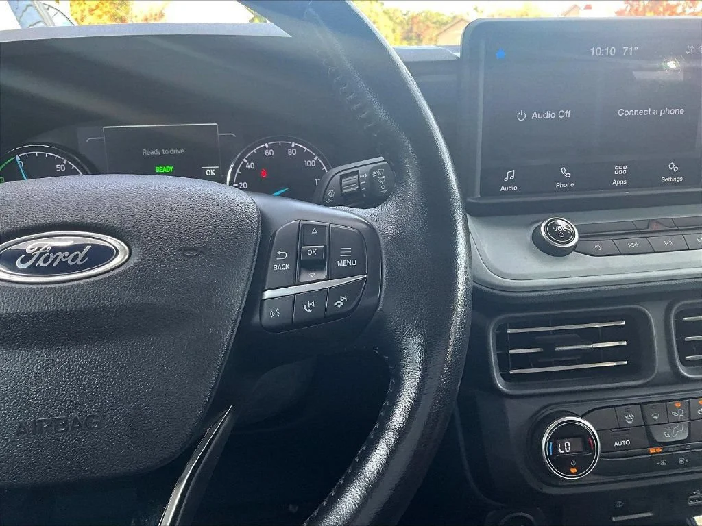 Used 2022 Chili Pepper Red Ford Lariat image 15
