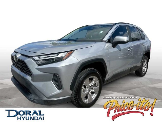 2022 Toyota RAV4 XLE