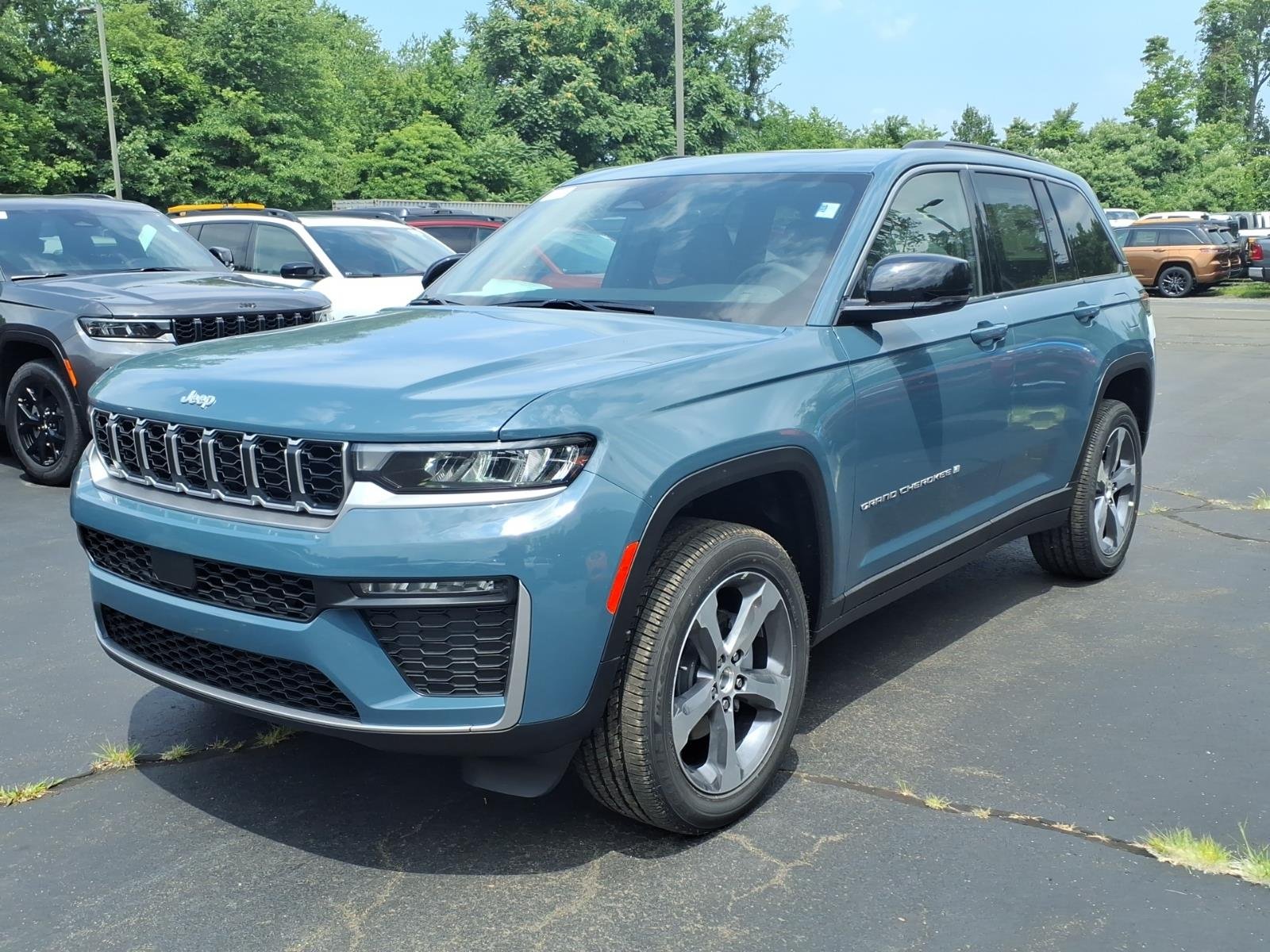 New 2026 Steel Blue Exterior Paint Jeep Limited image 3