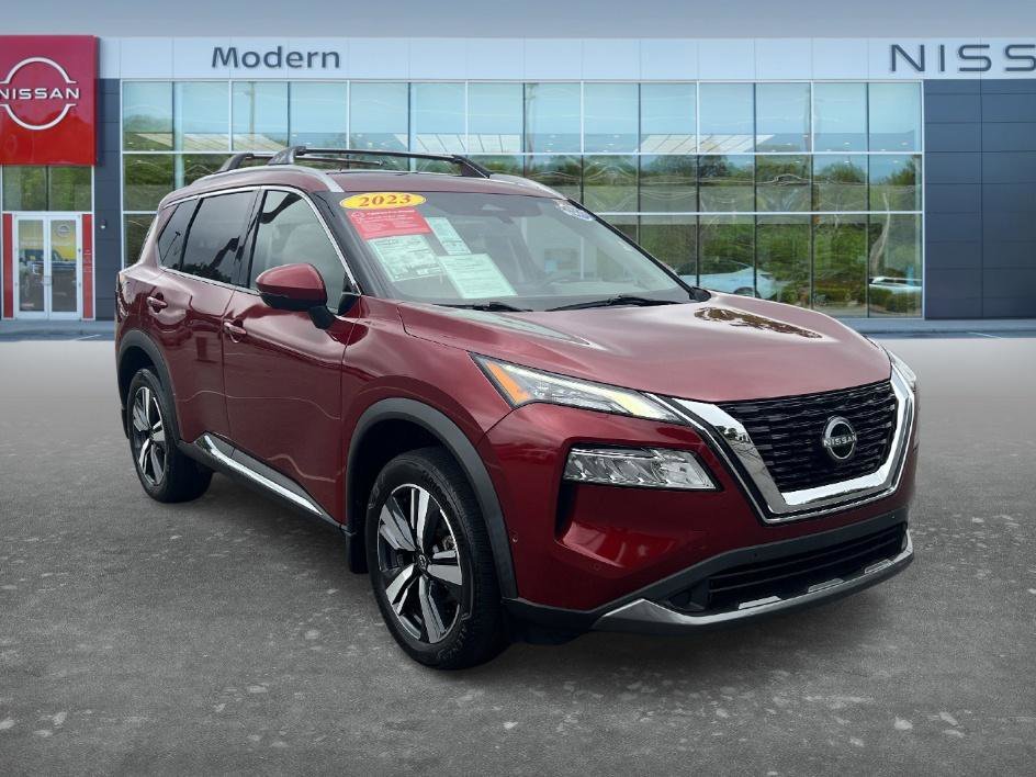 Used 2023 Scarlet Ember Tintcoat Nissan SL image 3