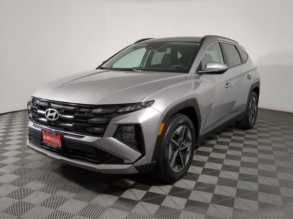 Used 2025 Shimmering Silver Hyundai SEL image 5
