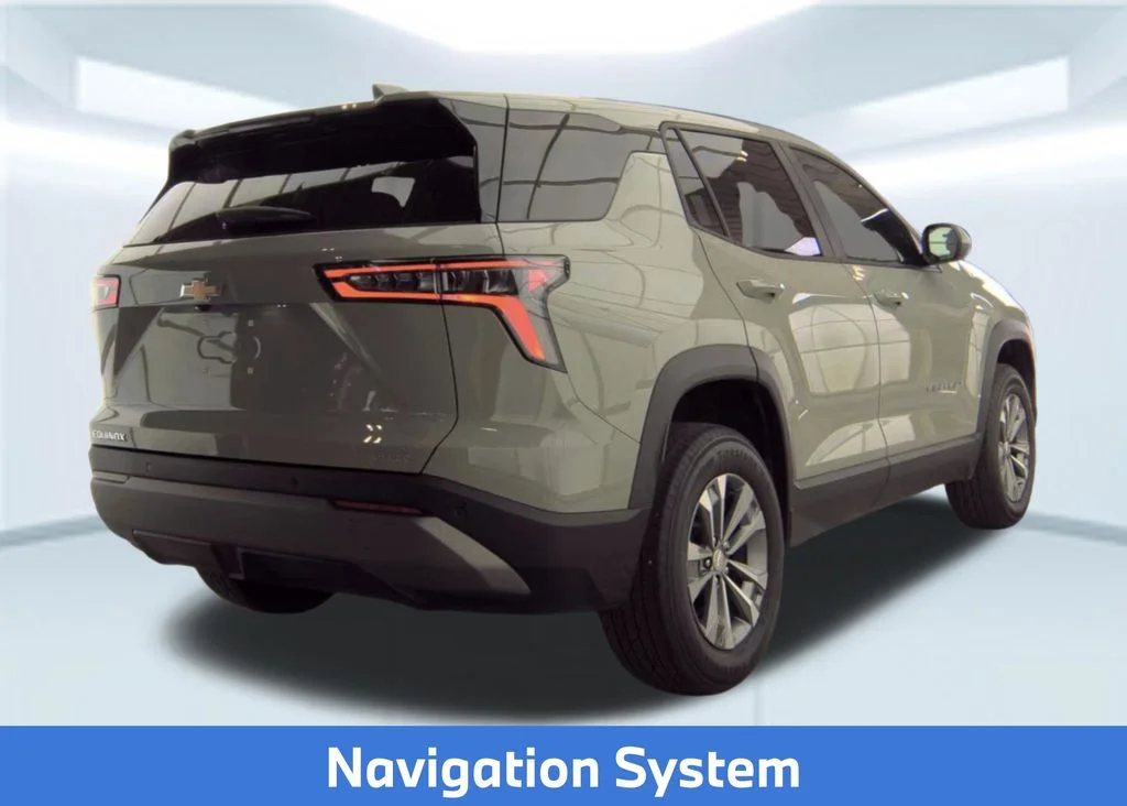 Used 2025 Green Chevrolet LT image 2