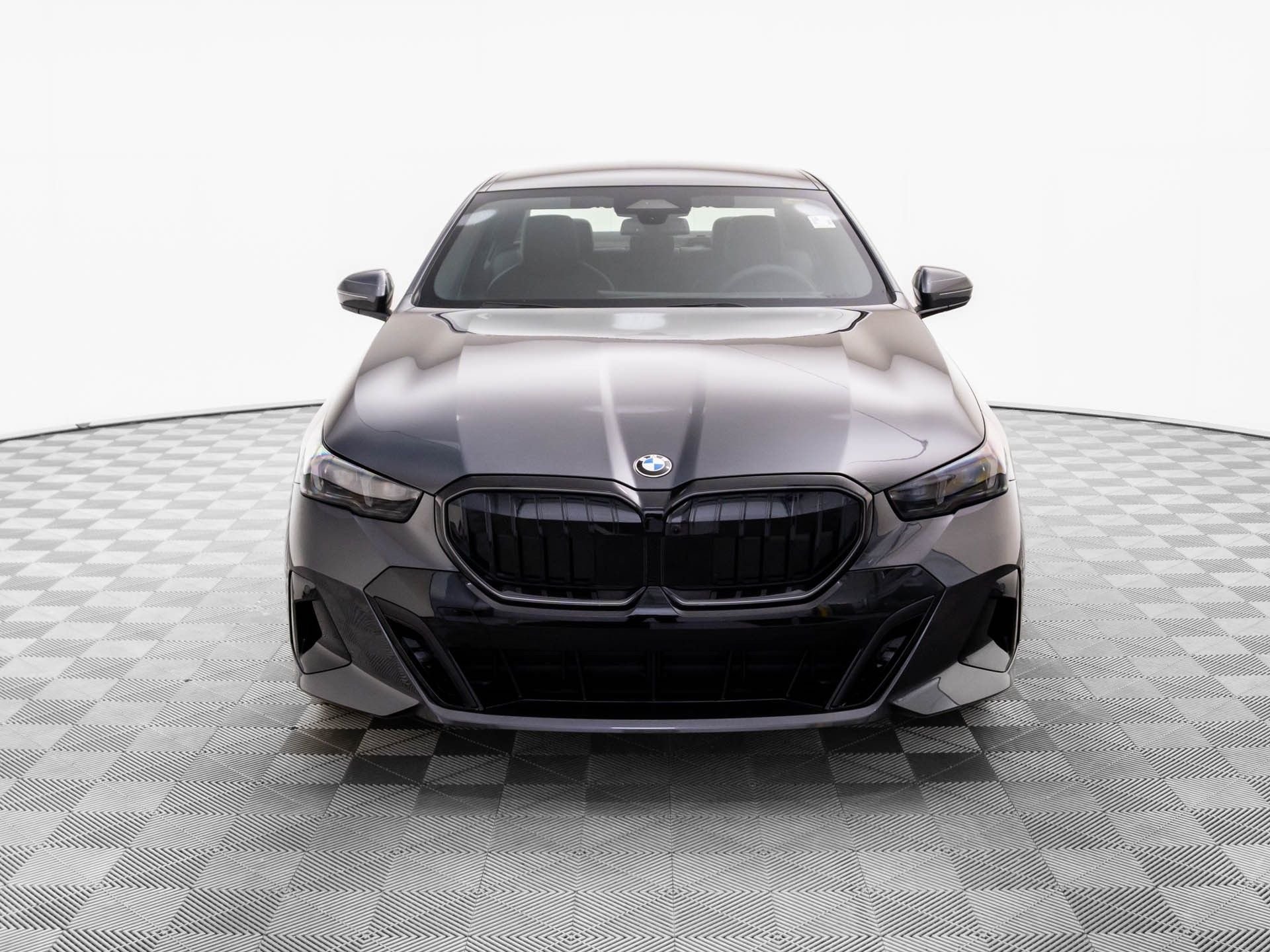 New 2026 Dark Graphite Metallic BMW 530i xDrive image 9
