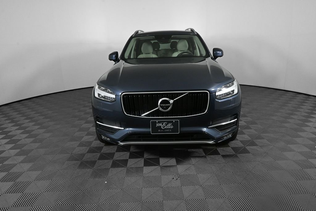 Used 2018 Blue Volvo T6 Momentum image 33