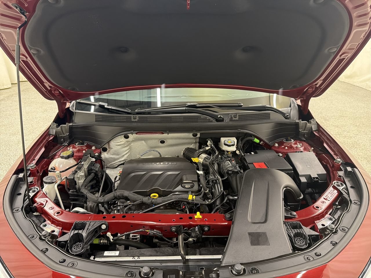 Used 2025 Cinnabar Metallic Buick Avenir image 11