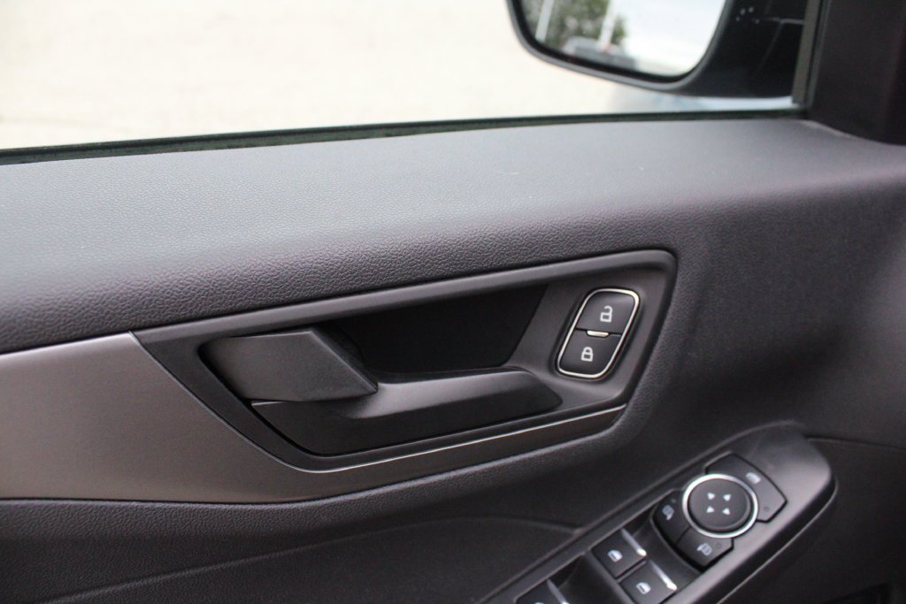 Used 2023 Vapor Blue Ford Active image 6