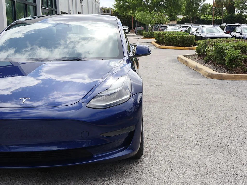 Used 2023 Blue Tesla Base image 15