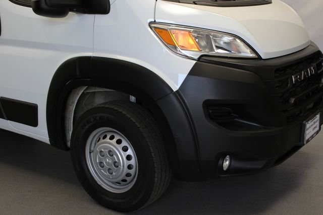 Used 2025 White Ram Base image 4