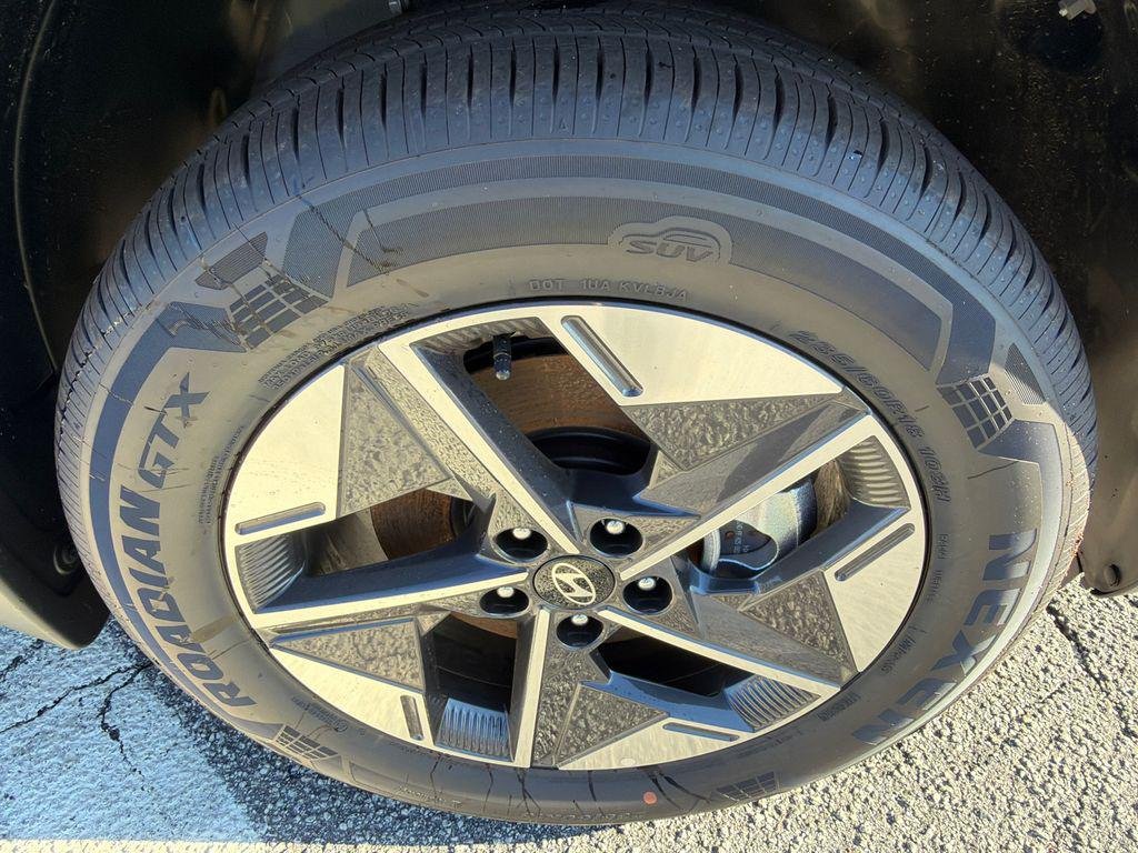 New 2026 White Hyundai SEL AWD image 12