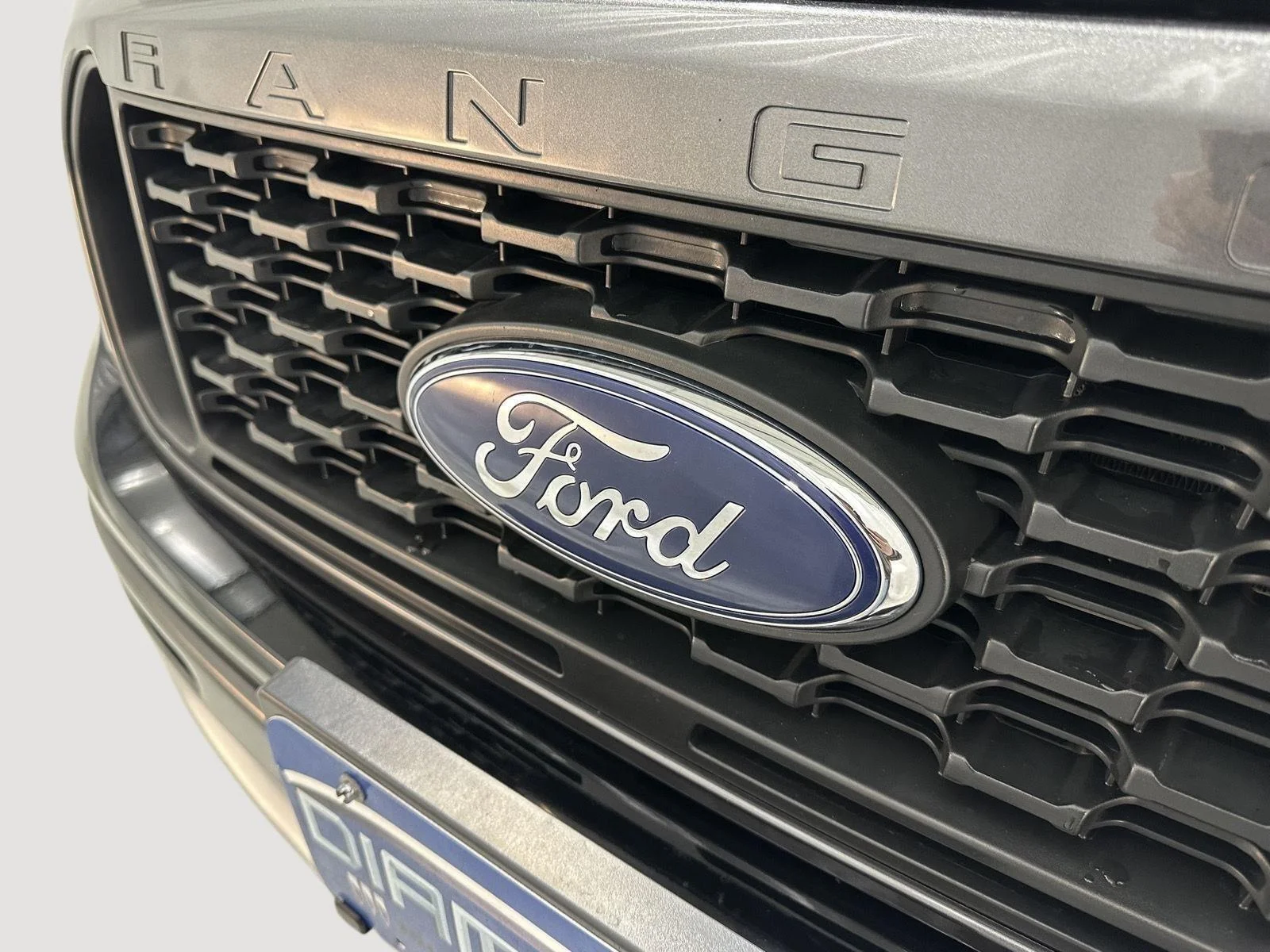Used 2020 Shadow Black Ford XL image 26
