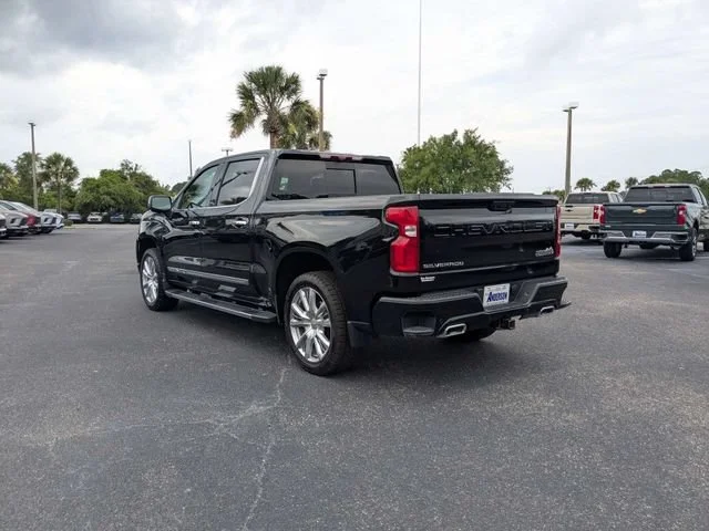 Used 2024 Black Chevrolet High Country image 5