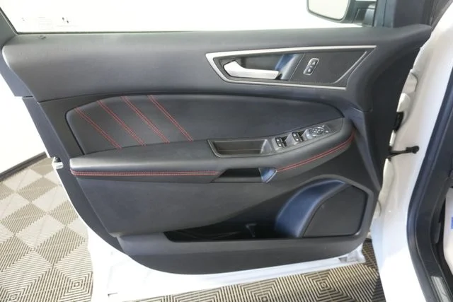 Used 2022 Star White Ford ST Line image 31