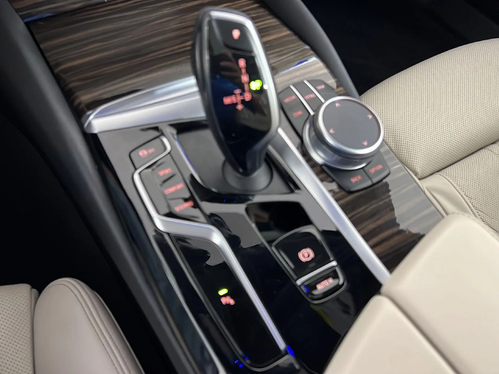 Used 2022 Dark Graphite Metallic BMW 540i xDrive image 20