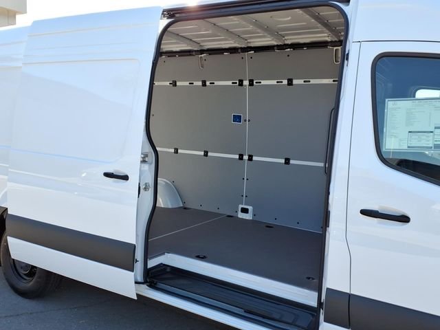 New 2026 White Mercedes-Benz Cargo 170 WB image 22