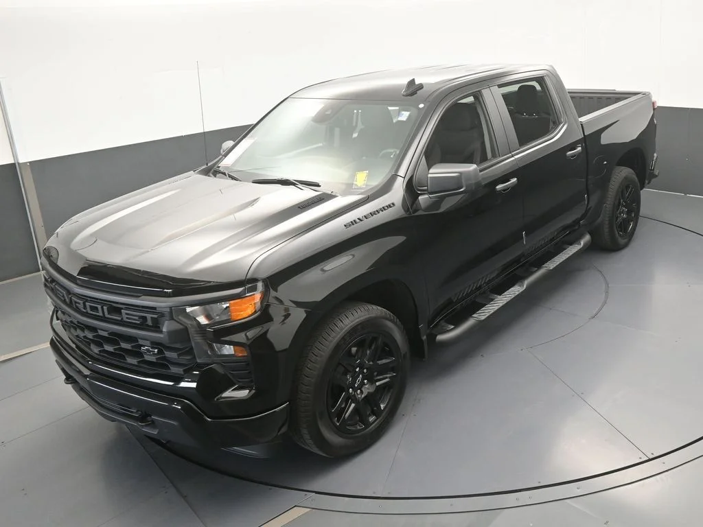 Used 2025 Black Chevrolet Custom image 48