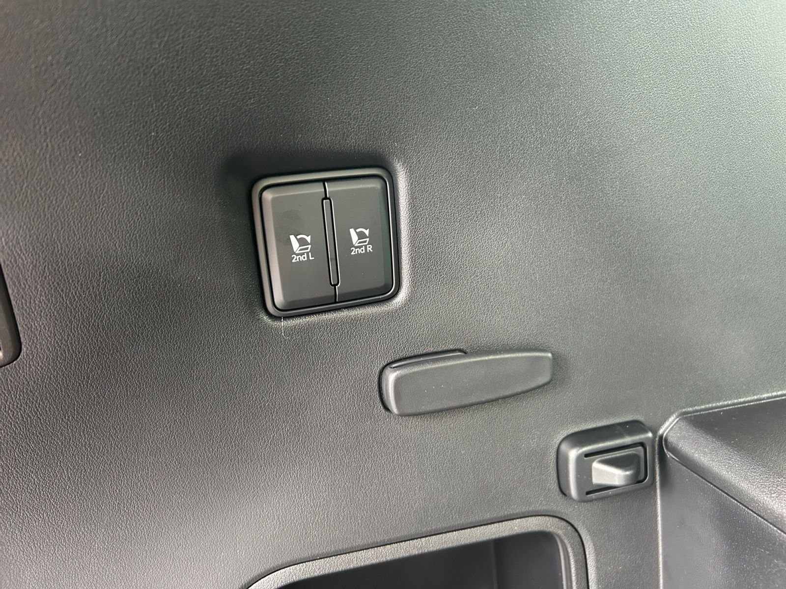 New 2027 Black Jade Green Kia X-Line EX image 22