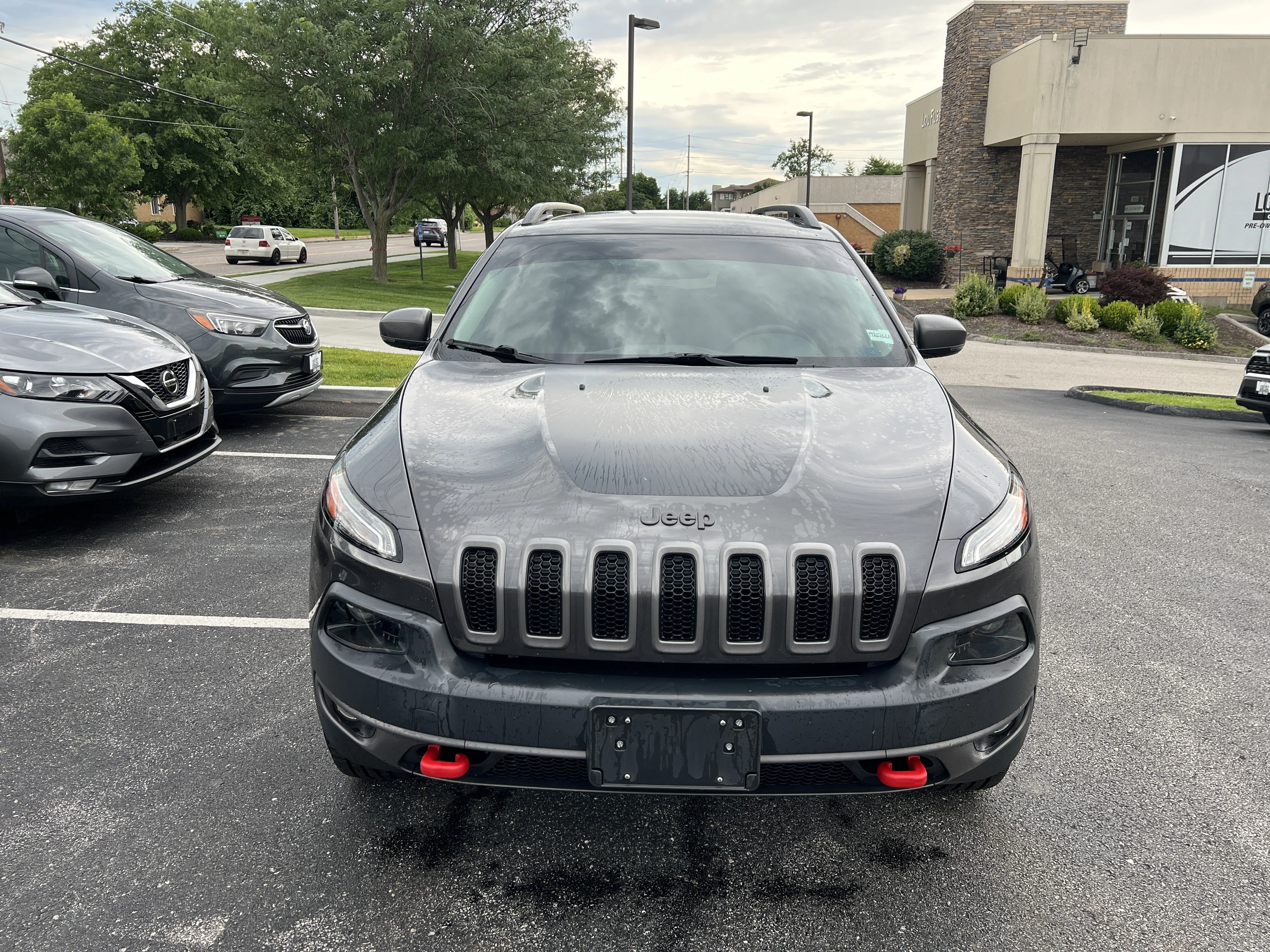 Used 2015 Granite Crystal Metallic Clearcoat Jeep Trailhawk image 2
