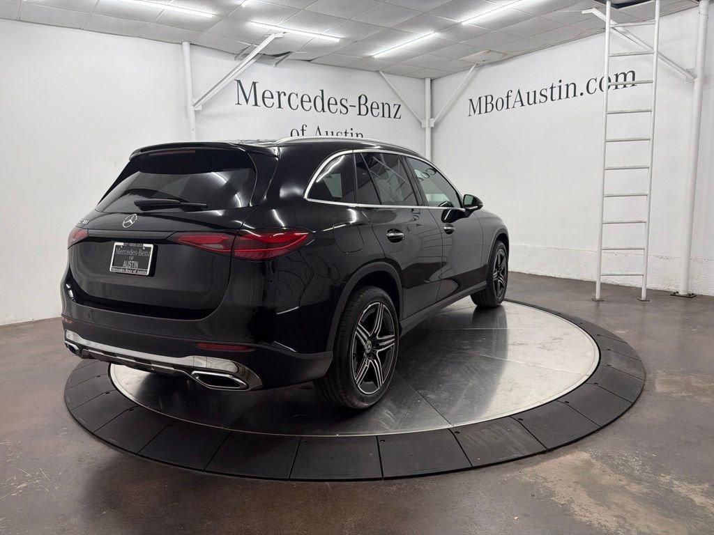 New 2026 Black Mercedes-Benz GLC 300 image 41