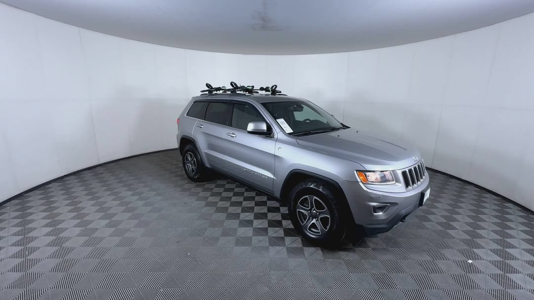 Used 2016 Billet Silver Clearcoat Metallic Jeep Laredo image 2