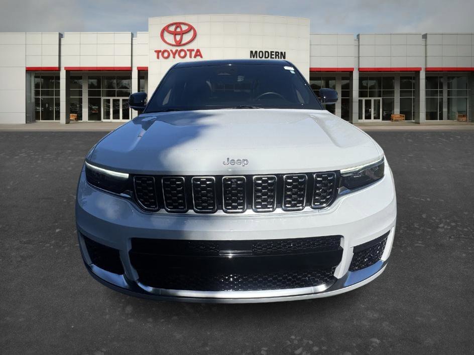 Used 2023 Bright White Clearcoat Jeep Summit image 2