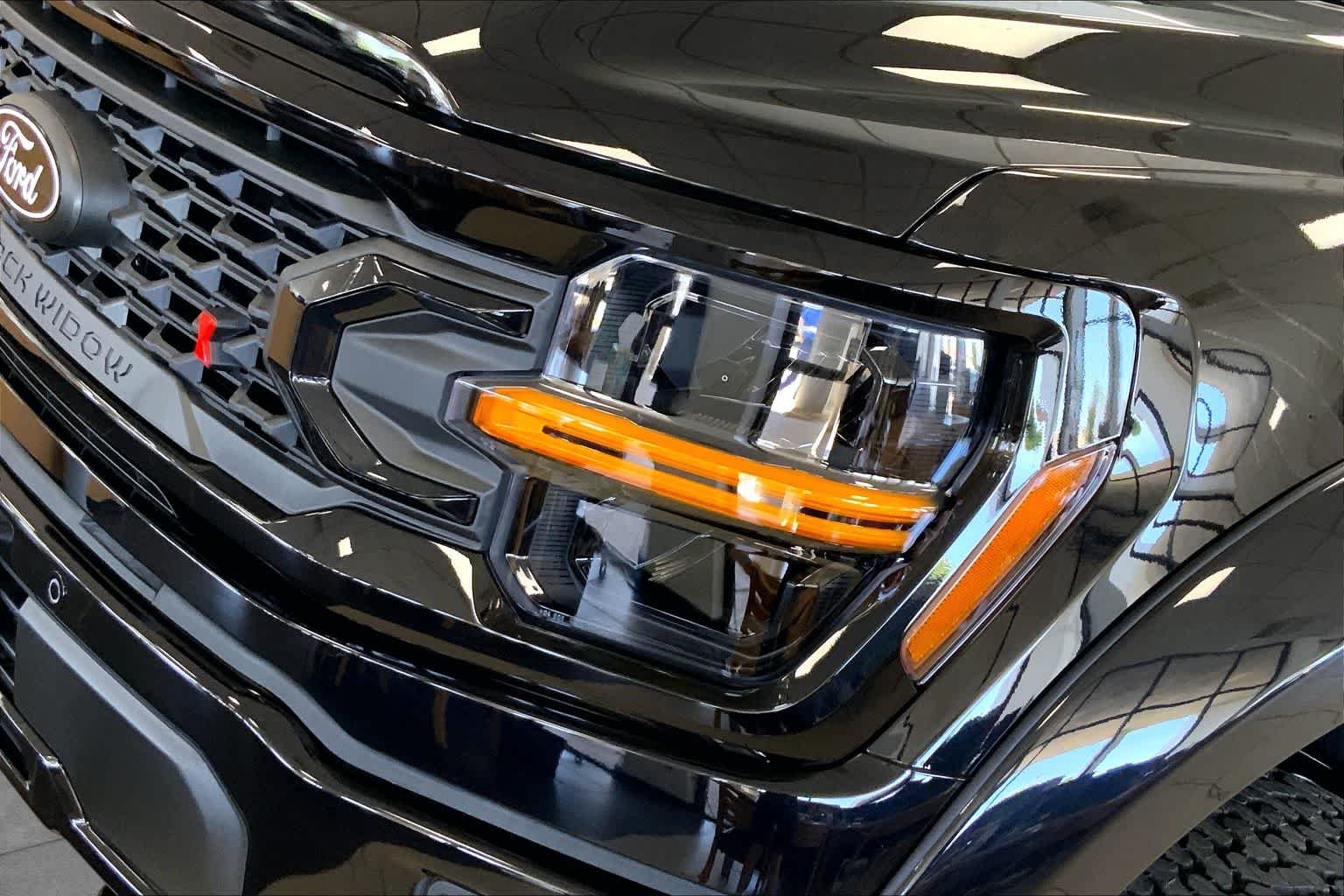 New 2026 Agate Black Metallic Ford XLT image 13