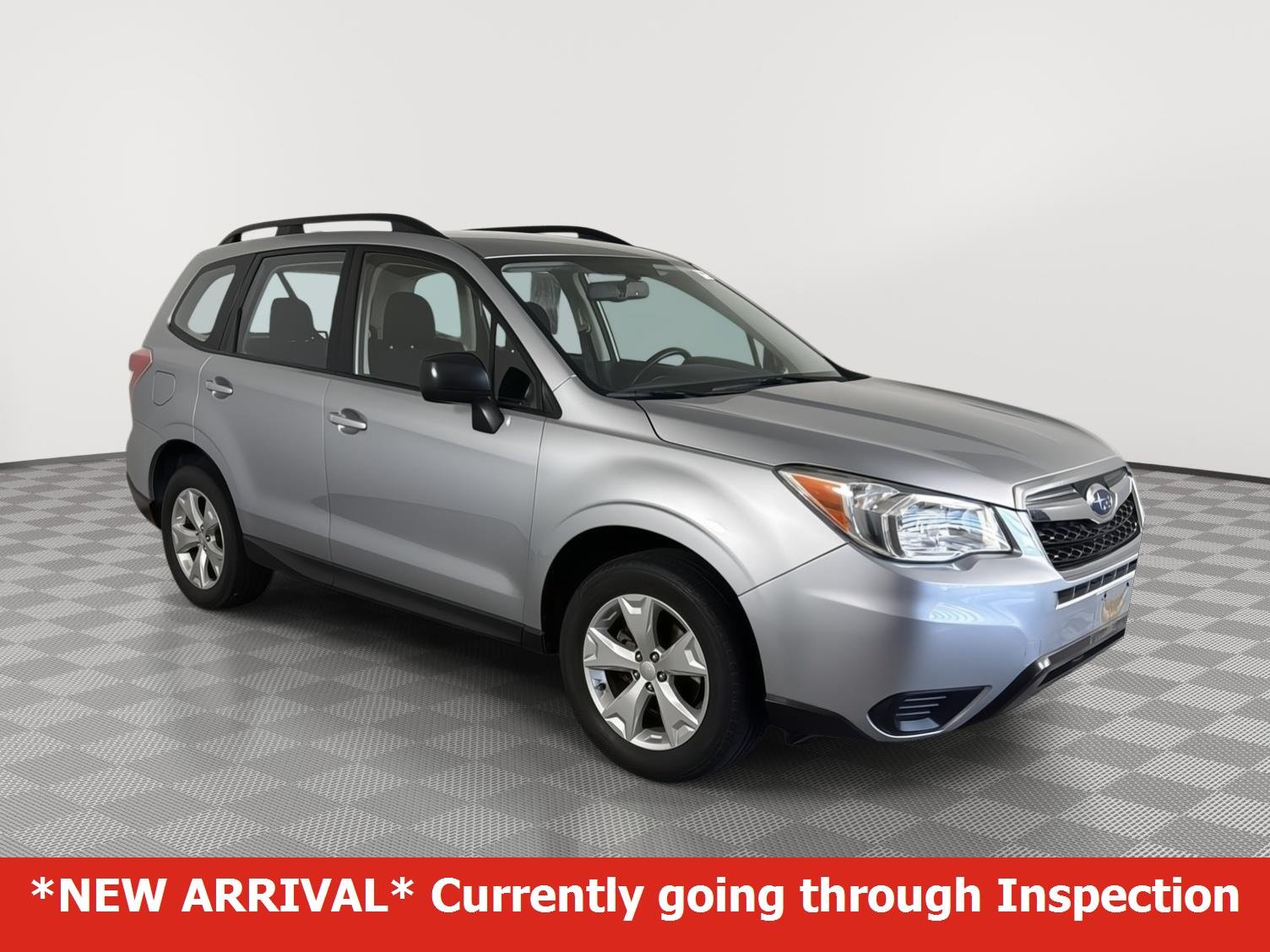 Used 2016 Ice Silver Metallic Subaru 2.5i image 1