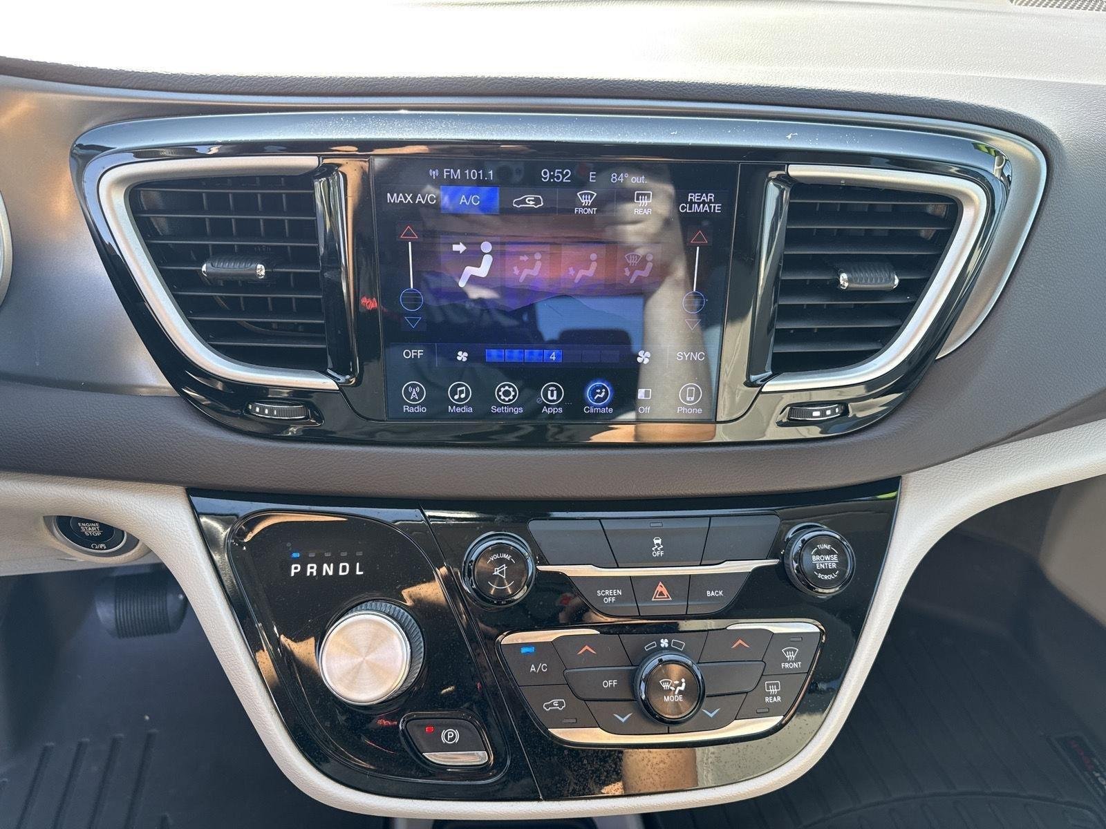 Used 2017 Jazz Blue Pearlcoat Chrysler Touring image 6