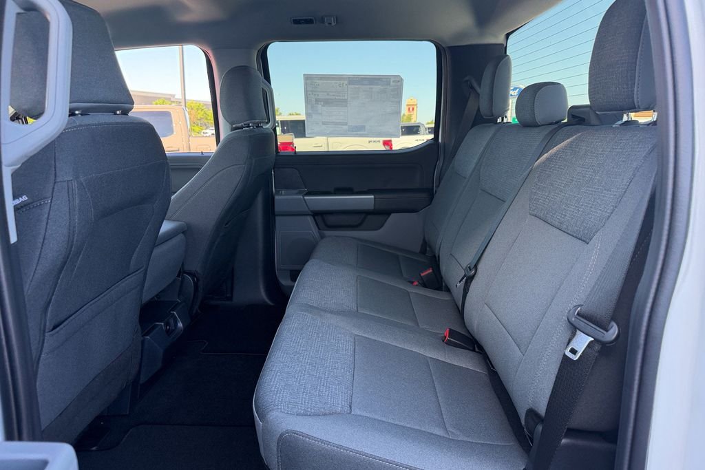 New 2026 Oxford White Ford XLT image 22