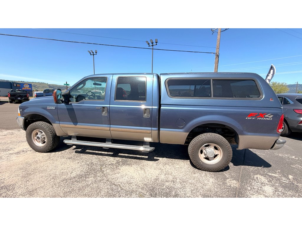 Used 2004 BLUE Ford  image 4