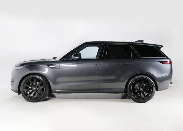 Used 2023 Carpathian Gray Premium Metallic Land Rover SE image 3
