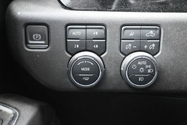 Used 2022 Gray Chevrolet LTZ image 18
