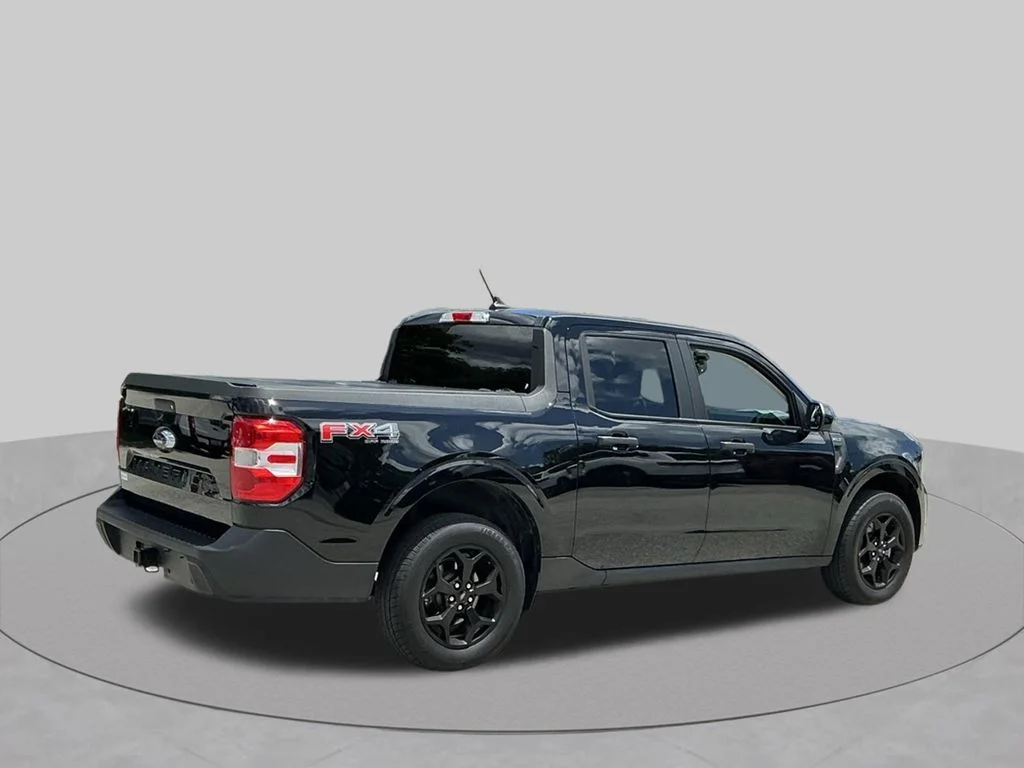 Used 2024 Black Ford XLT image 13