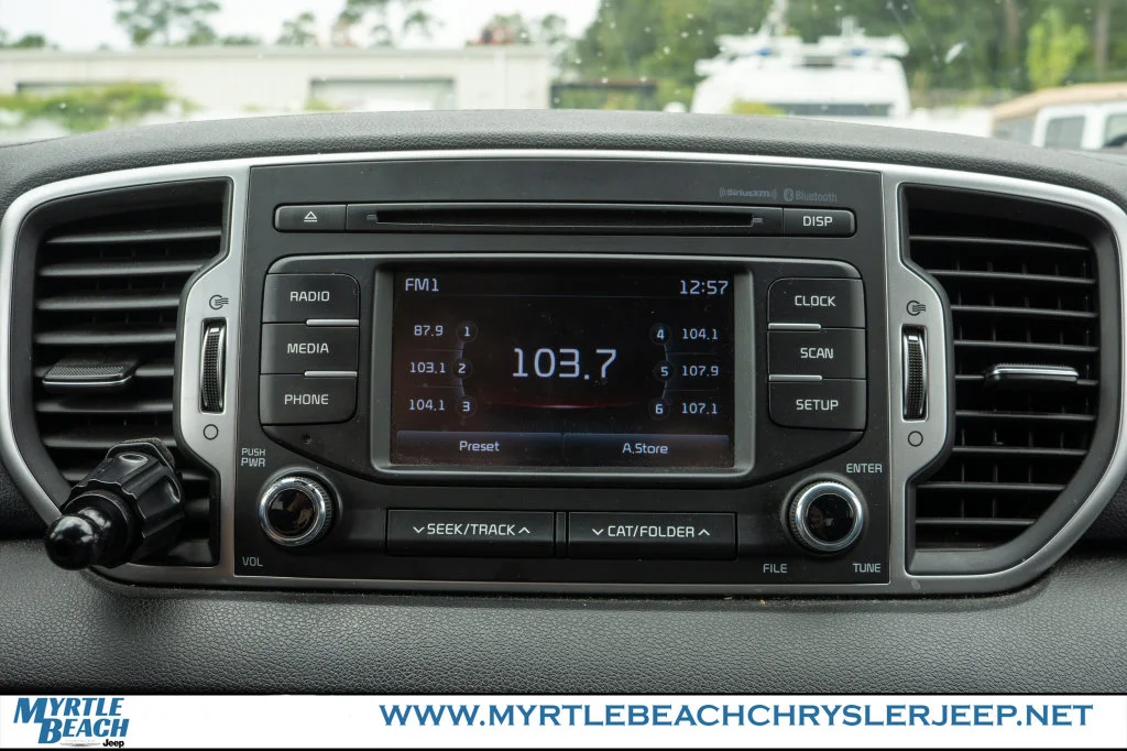 Used 2019 Pacific Blue Kia LX image 18
