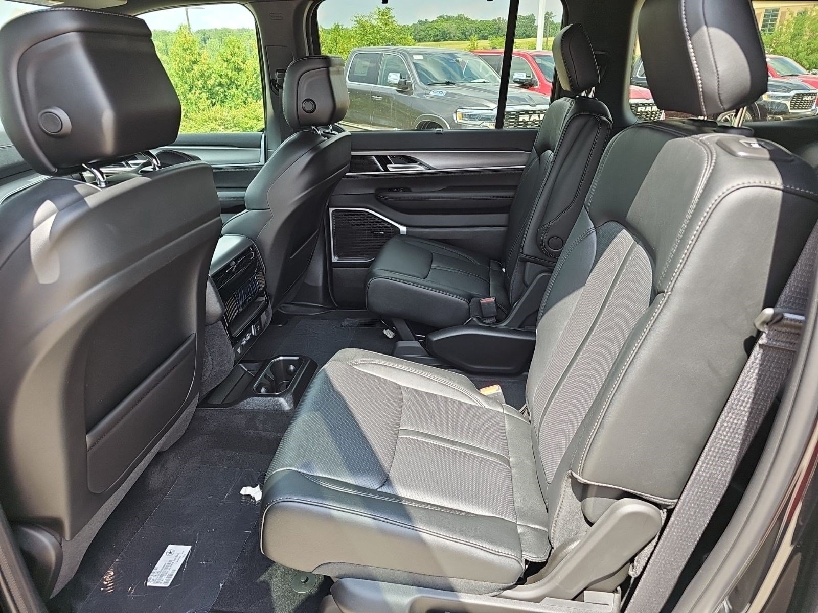 New 2026 High Gloss Black Jeep Limited Altitude image 16