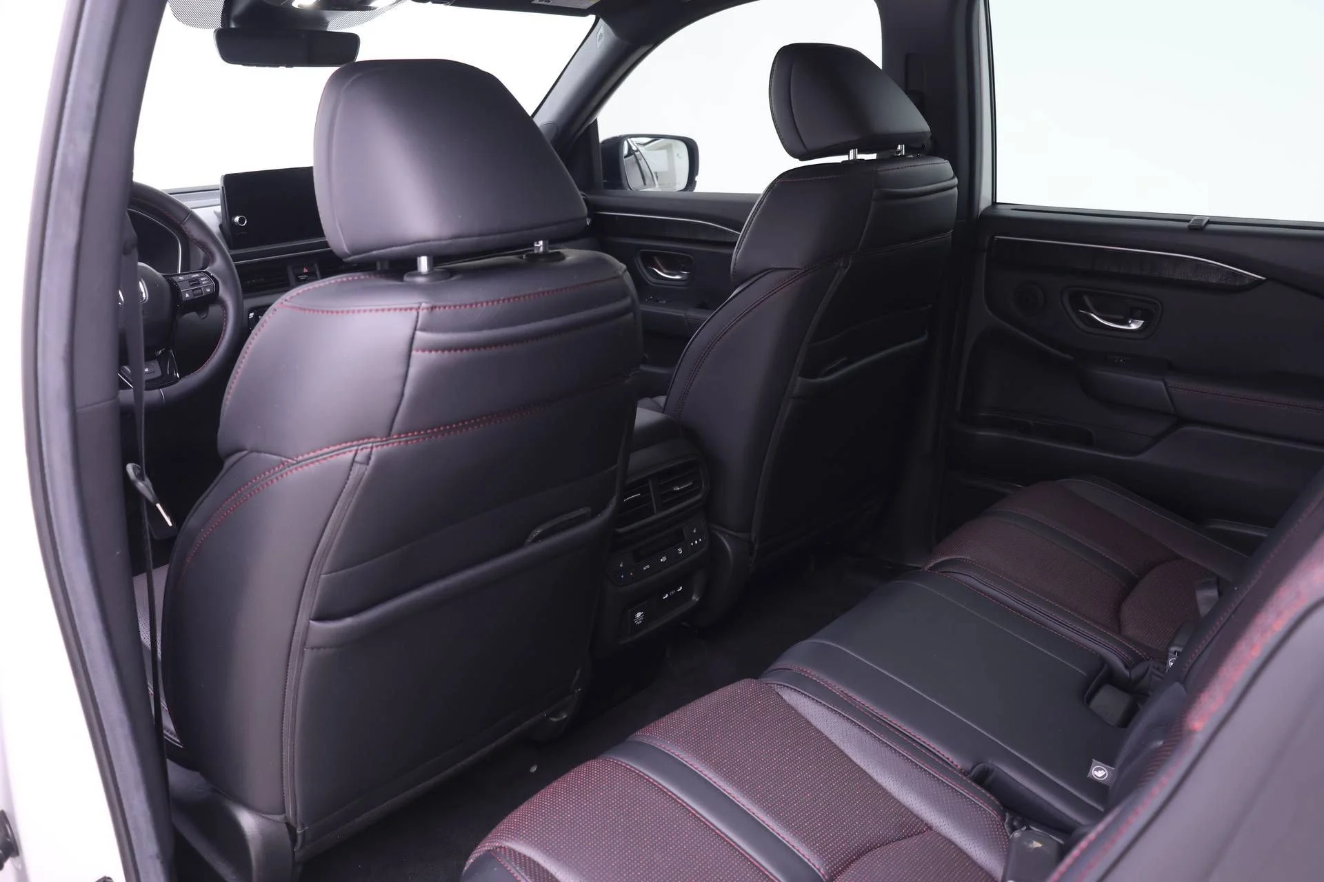 2025 Honda Pilot Black Edition - Photo 11