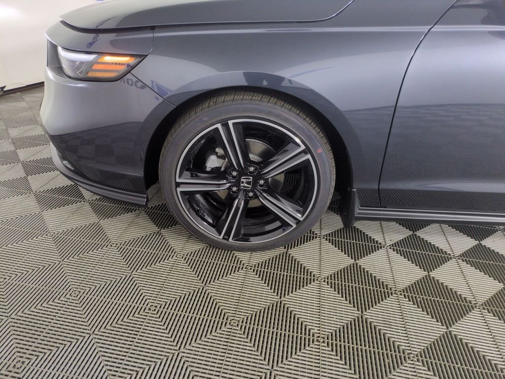 New 2026 Meteorite Gray Metallic Honda SE image 26
