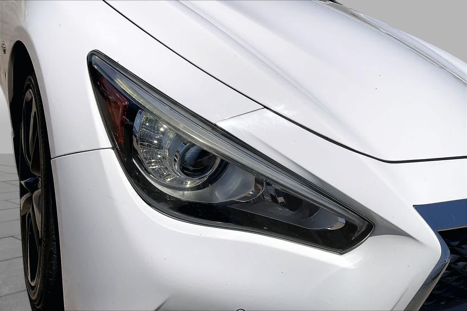Used 2019 Pure White INFINITI 3.0t Signature Edition image 26