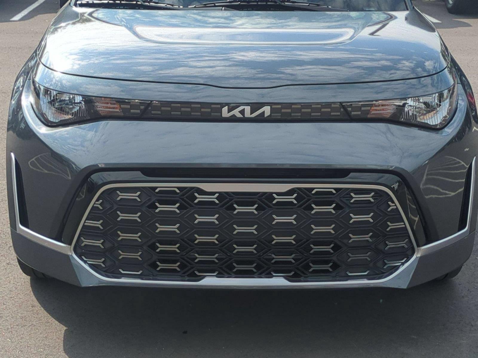 Used 2025 Gravity Gray Kia GT-Line image 13