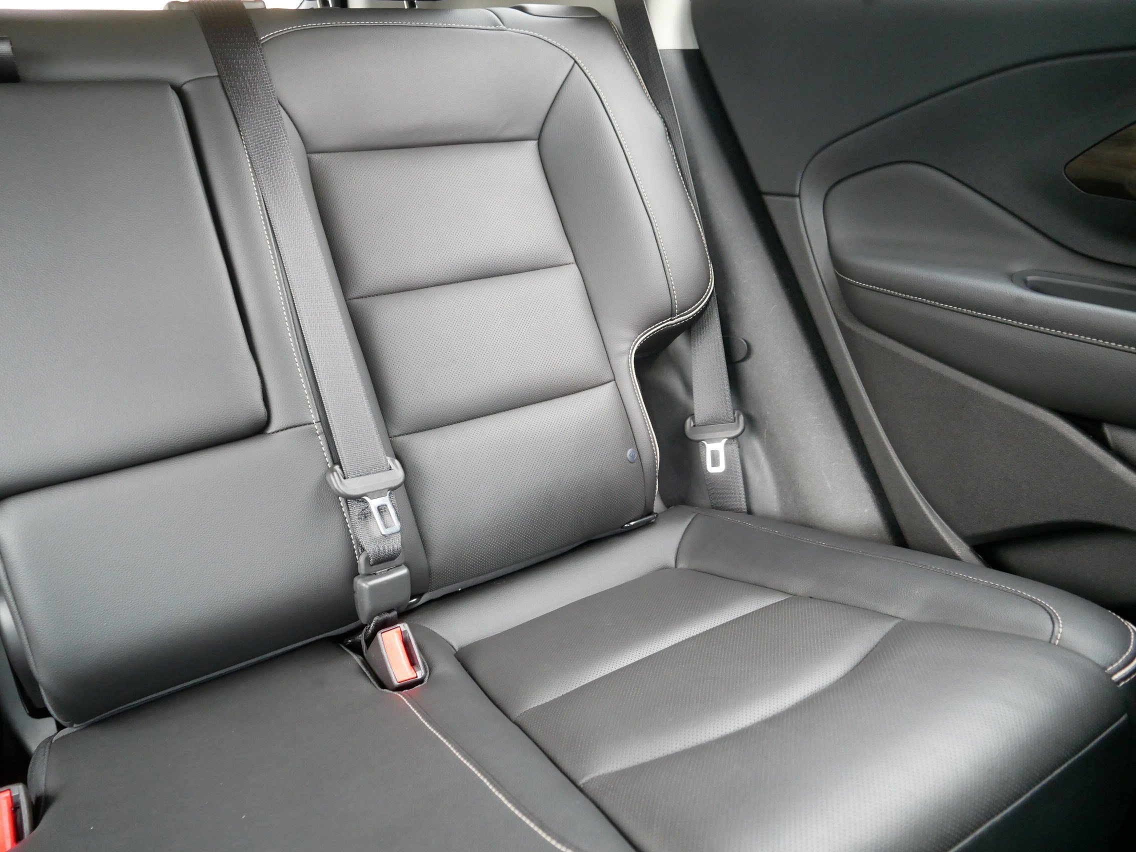 Used 2018 Ebony Twilight Metallic GMC Denali image 14