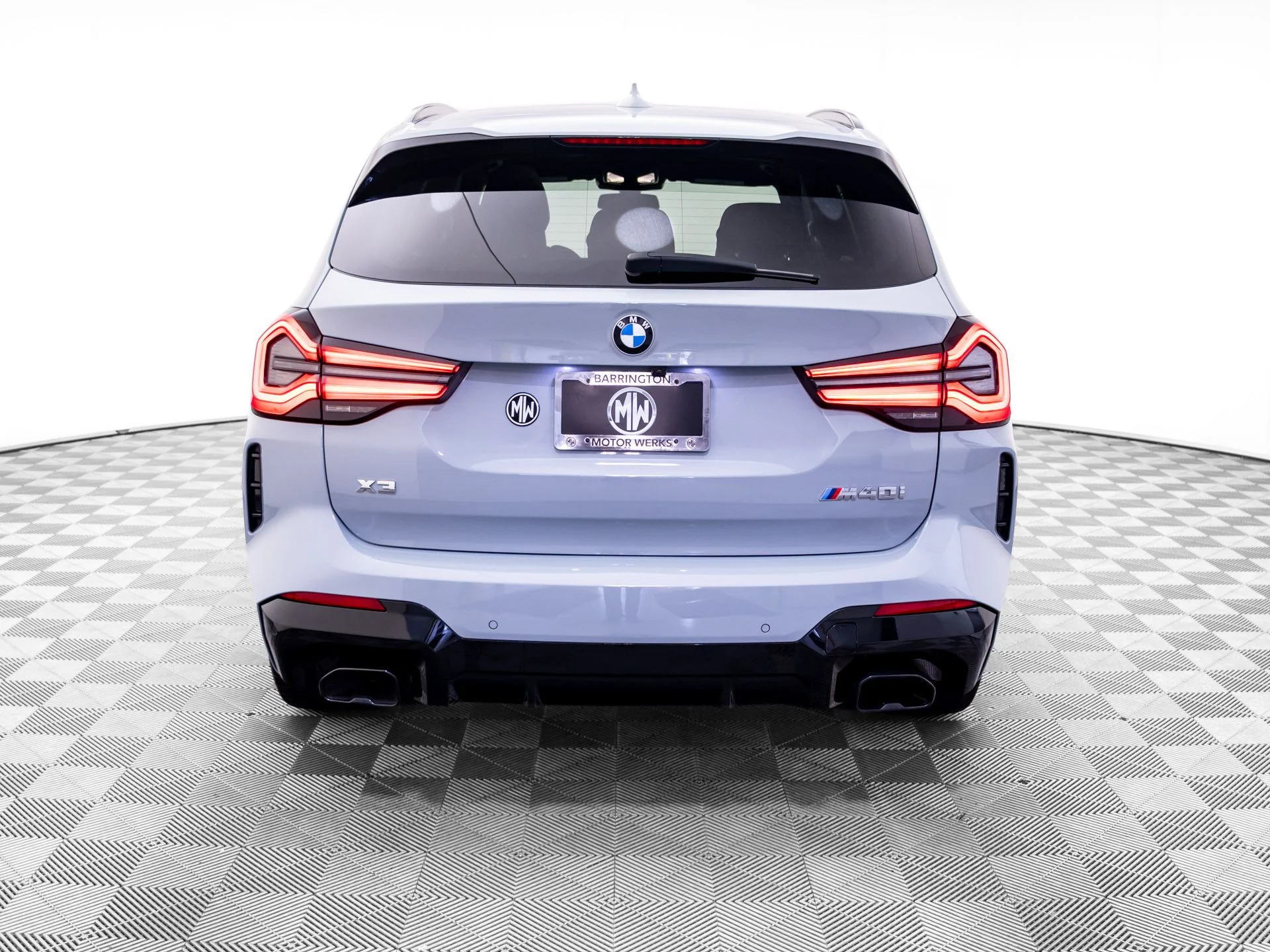 Used 2024 Gray BMW M40i image 5