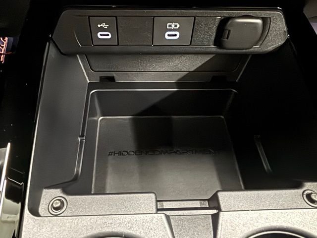 2026 Toyota Prius Plug-in Hybrid XSE Premium - Photo 32