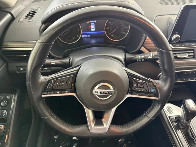 Used 2020 Black Nissan 2.5 SL image 23