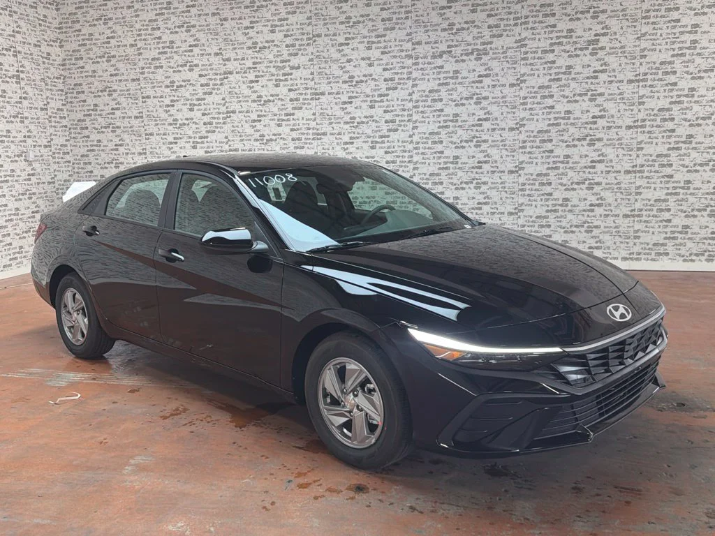 New 2026 Abyss Black Hyundai SE image 1